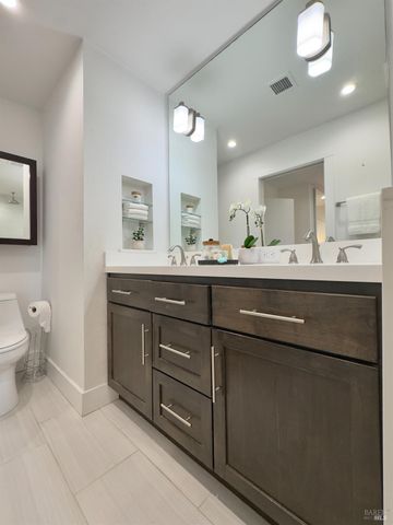 962 Marina Dr, Napa, CA 94559