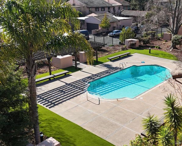 962 Marina Dr, Napa, CA 94559