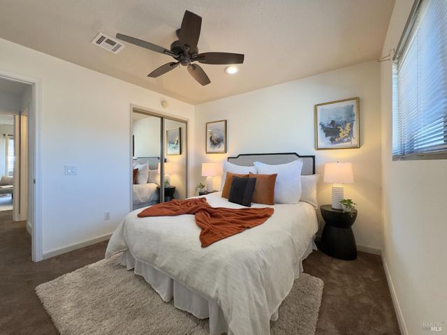 962 Marina Dr, Napa, CA 94559