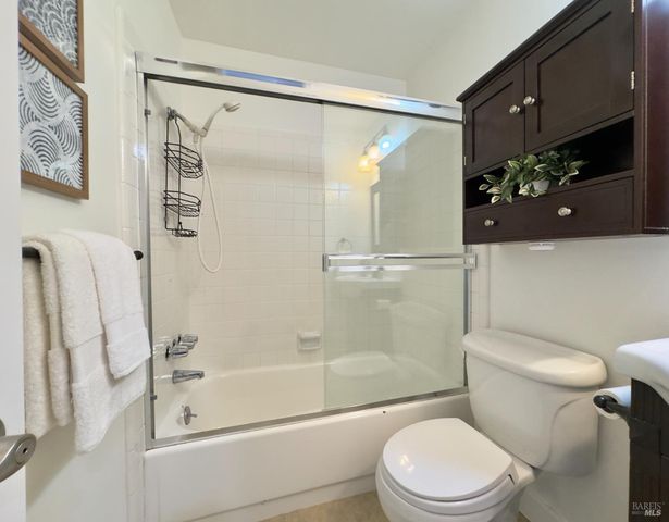 962 Marina Dr, Napa, CA 94559