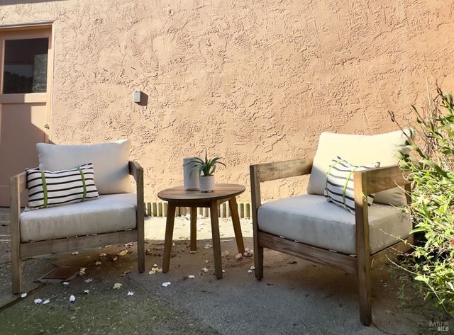 962 Marina Dr, Napa, CA 94559