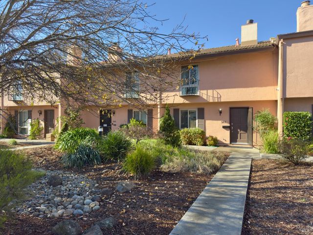 962 Marina Dr, Napa, CA 94559