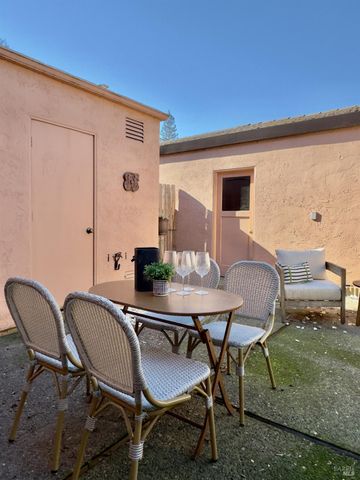 962 Marina Dr, Napa, CA 94559