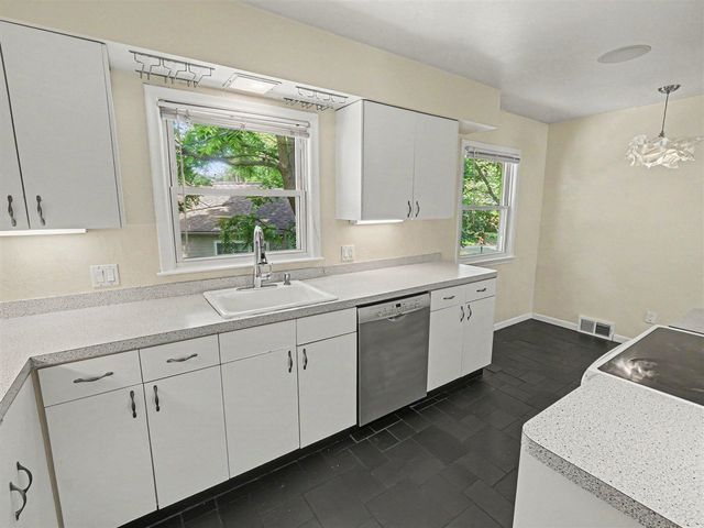 2010 Ferdon Road, Ann Arbor, MI 48104