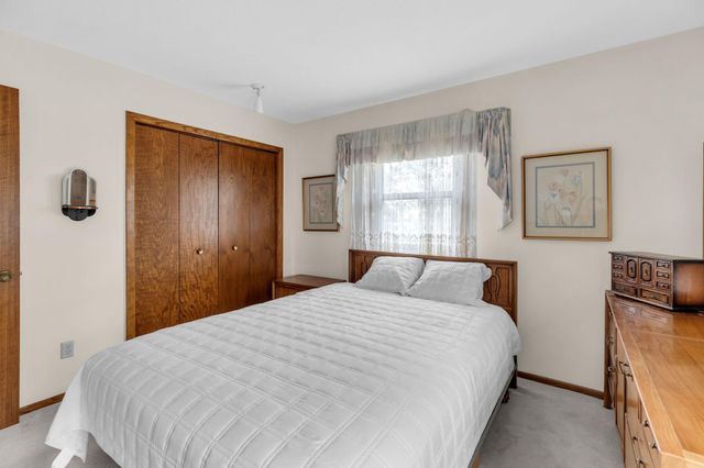 246 105th Avenue NW, Coon Rapids, MN 55448