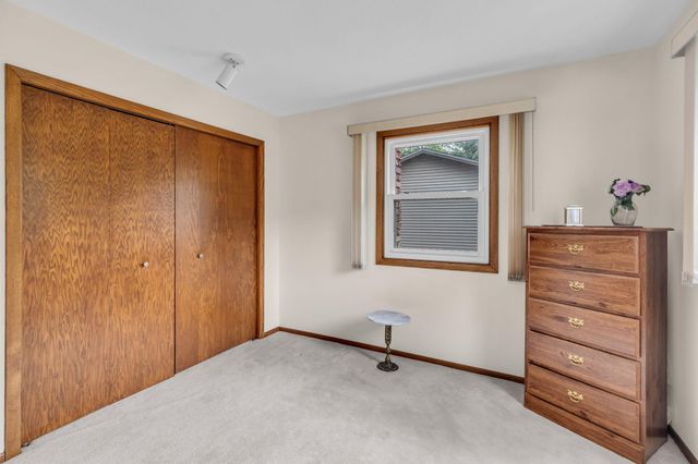 246 105th Avenue NW, Coon Rapids, MN 55448