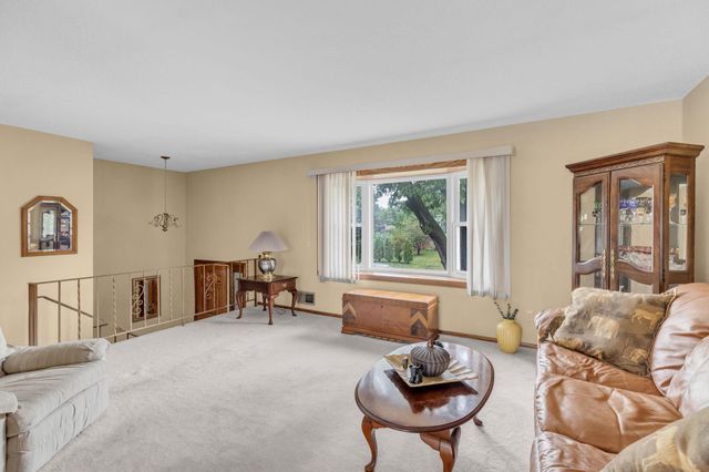 246 105th Avenue NW, Coon Rapids, MN 55448