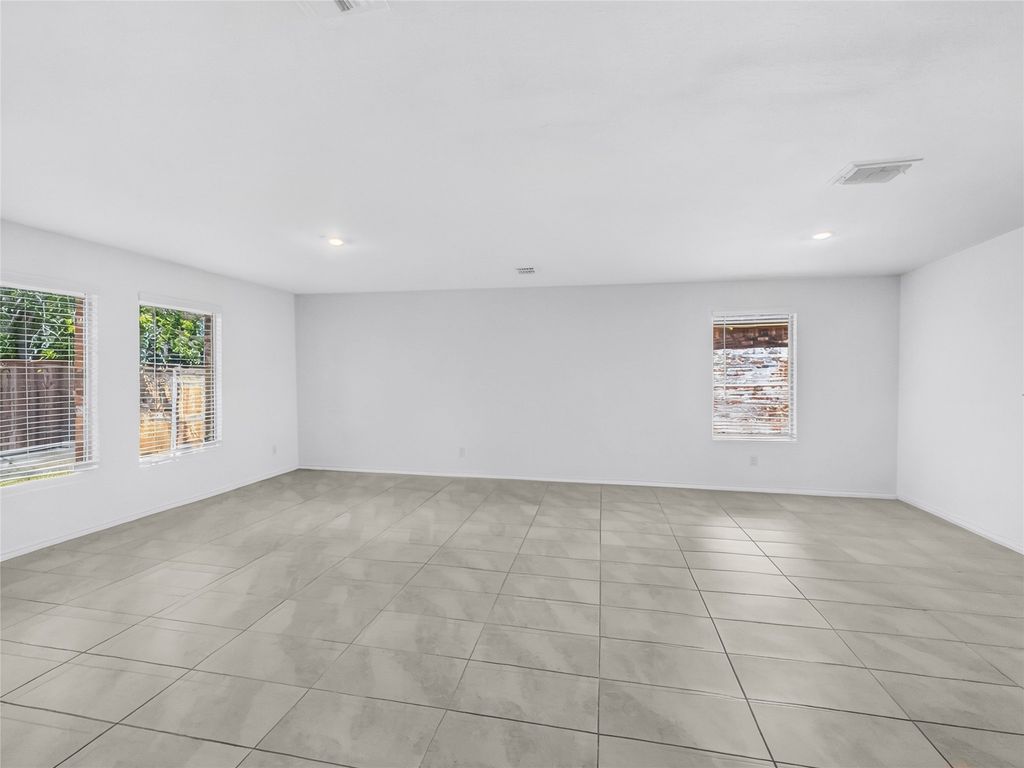 1520 Claireborne Court, Little Elm, TX 75068 — photo 4