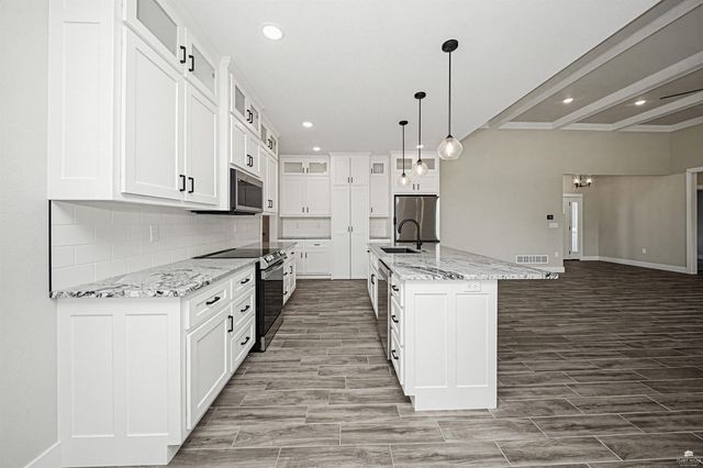 3901 Travers Circle, Manhattan, KS 66503