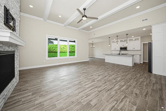 3901 Travers Circle, Manhattan, KS 66503