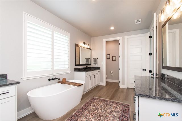 3073 Bella Vita Drive, Nolanville, TX 76559