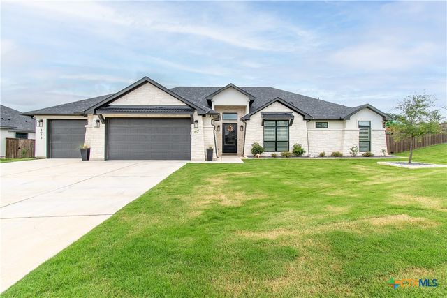 3073 Bella Vita Drive, Nolanville, TX 76559