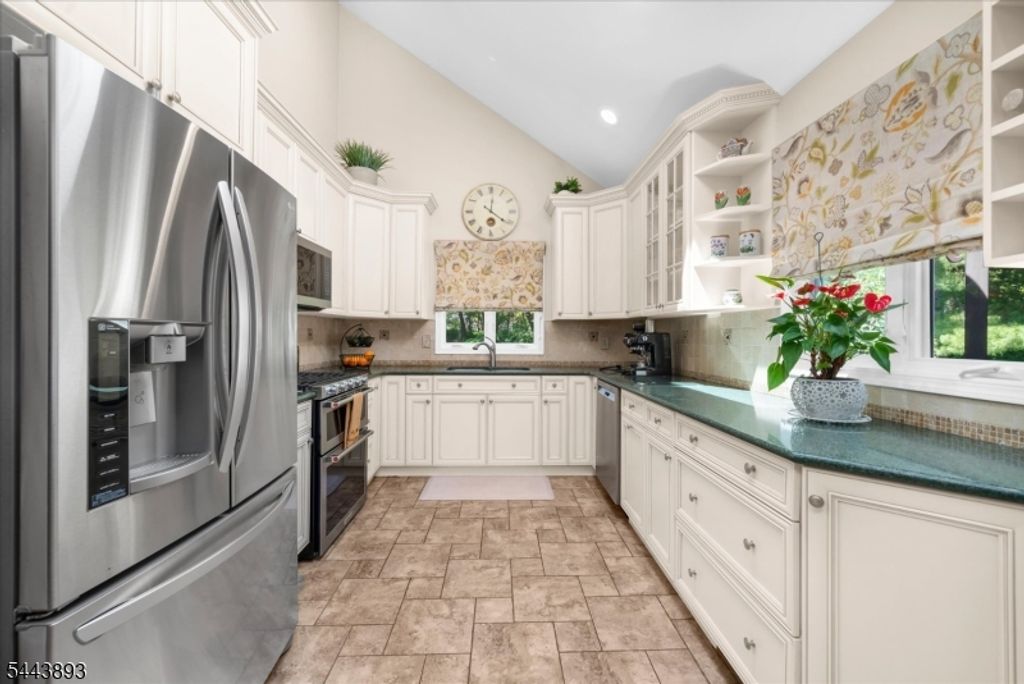 753 Vanessa Ln, Branchburg Twp., NJ 08853 — photo 4