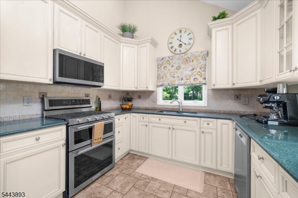 753 Vanessa Ln, Branchburg Twp., NJ 08853 — photo 5