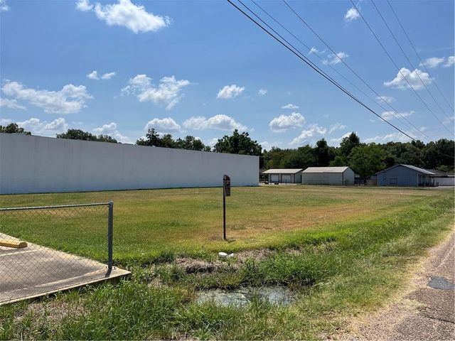 AC PHILO Street, Marksville, LA 71351