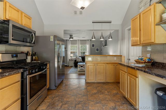 4911 S Cincinnati Avenue, Tulsa, OK 74105