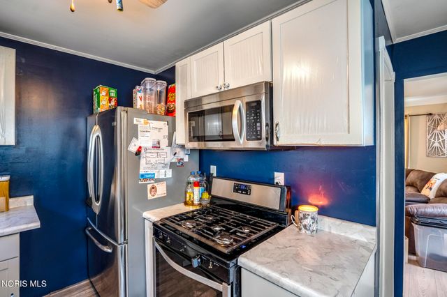 4429 Packard Road, Toledo, OH 43612