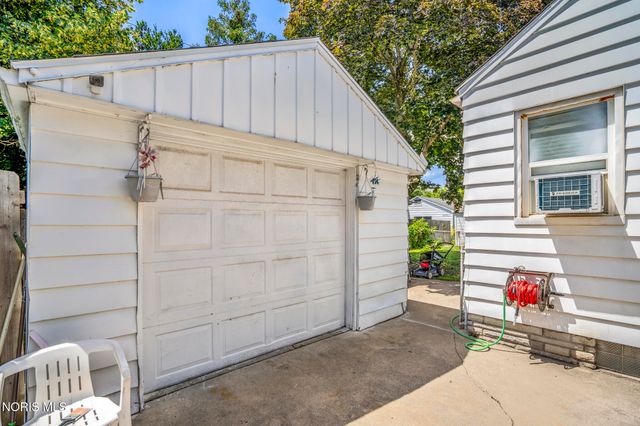 4429 Packard Road, Toledo, OH 43612