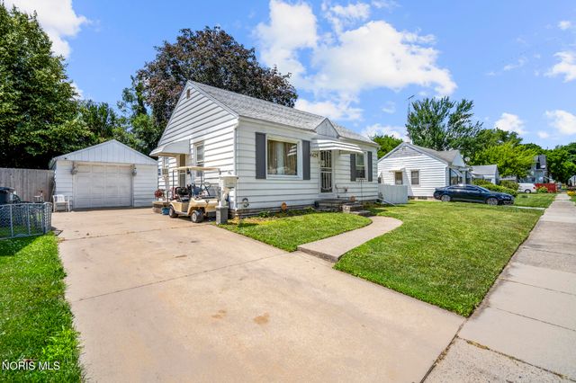 4429 Packard Road, Toledo, OH 43612