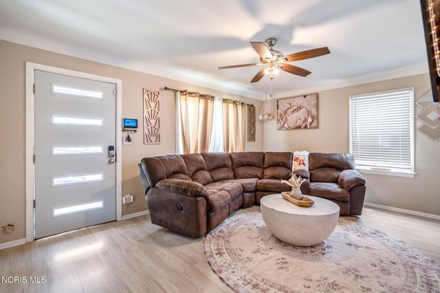 4429 Packard Road, Toledo, OH 43612