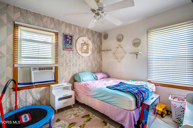 4429 Packard Road, Toledo, OH 43612