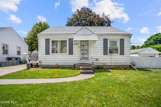 4429 Packard Road, Toledo, OH 43612