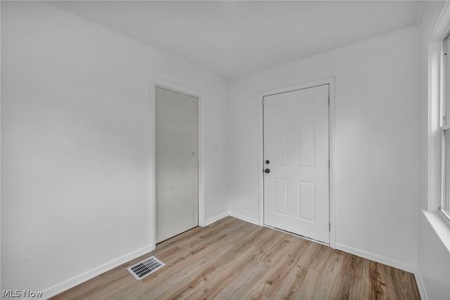 16306 Clearview Avenue, Cleveland, OH 44128
