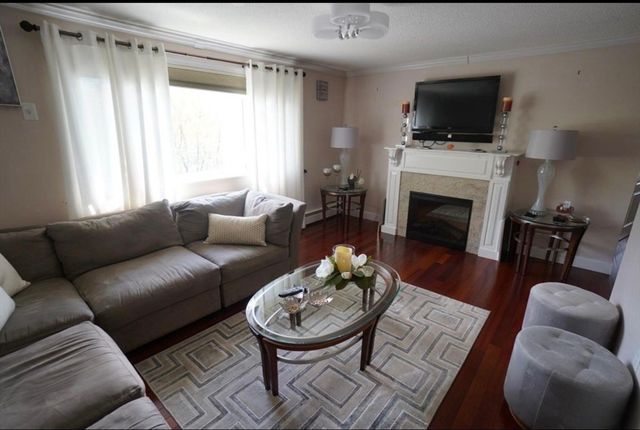 52 Purchase C4, Danvers, MA 01923