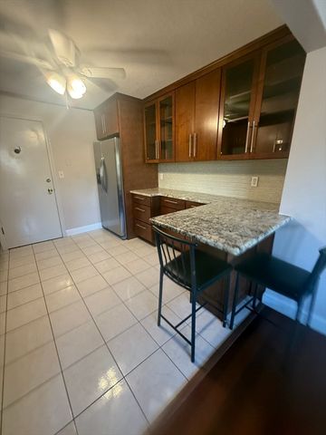 52 Purchase C4, Danvers, MA 01923