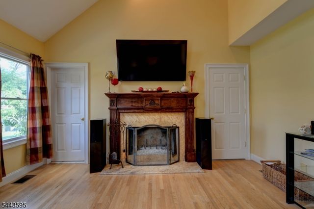 66 Boulevard, Pequannock Twp., NJ 07440