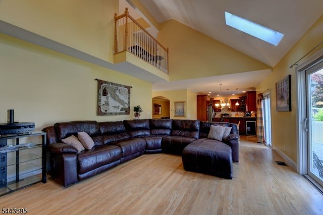 66 Boulevard, Pequannock Twp., NJ 07440