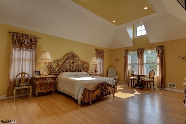 66 Boulevard, Pequannock Twp., NJ 07440