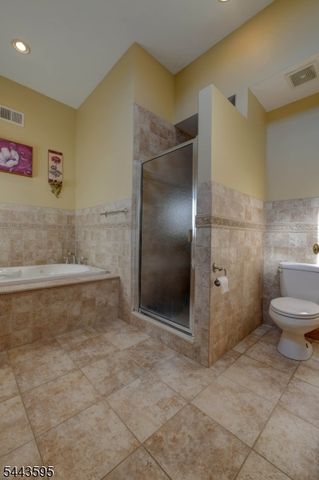 66 Boulevard, Pequannock Twp., NJ 07440