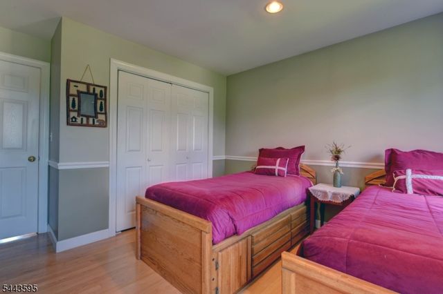 66 Boulevard, Pequannock Twp., NJ 07440