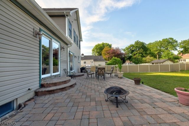 66 Boulevard, Pequannock Twp., NJ 07440