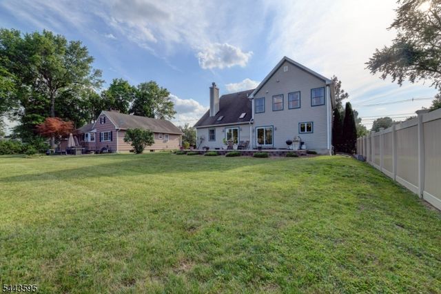 66 Boulevard, Pequannock Twp., NJ 07440