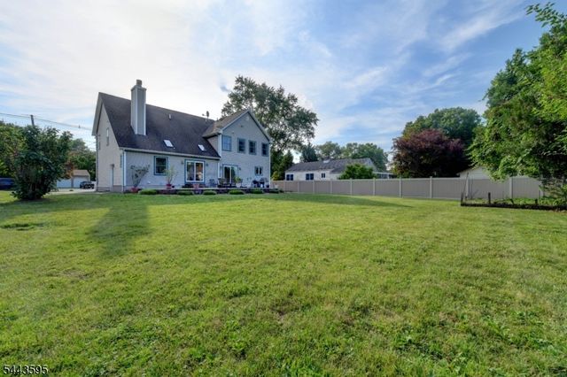 66 Boulevard, Pequannock Twp., NJ 07440