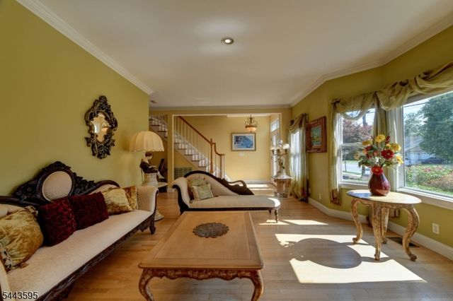 66 Boulevard, Pequannock Twp., NJ 07440