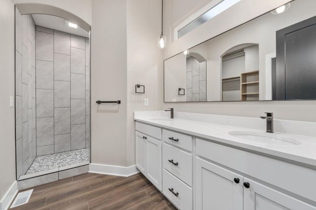 443 E Karla, Haysville, KS 67060