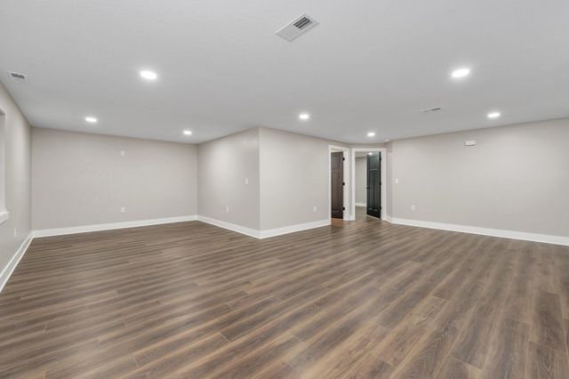 443 E Karla, Haysville, KS 67060