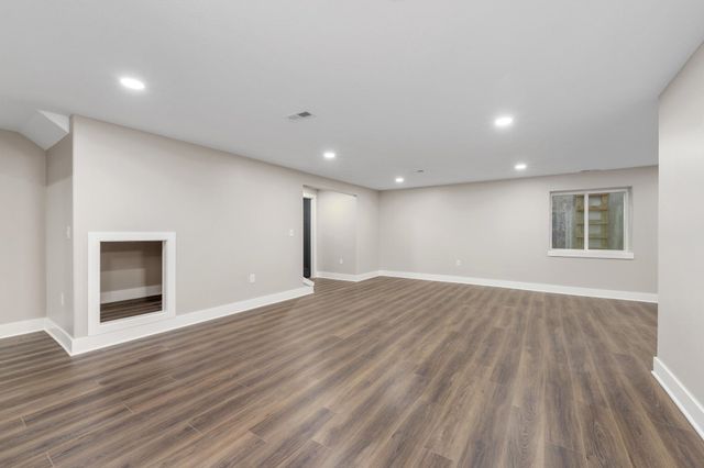 443 E Karla, Haysville, KS 67060