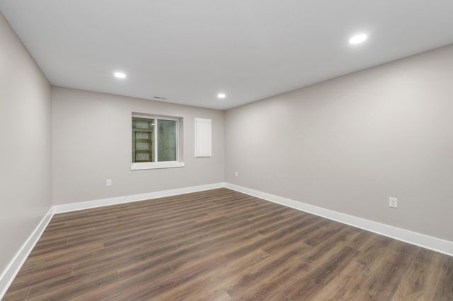 443 E Karla, Haysville, KS 67060