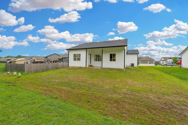 443 E Karla, Haysville, KS 67060