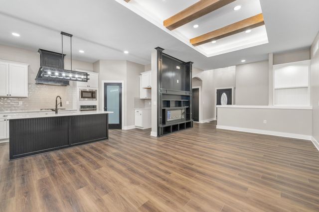 443 E Karla, Haysville, KS 67060