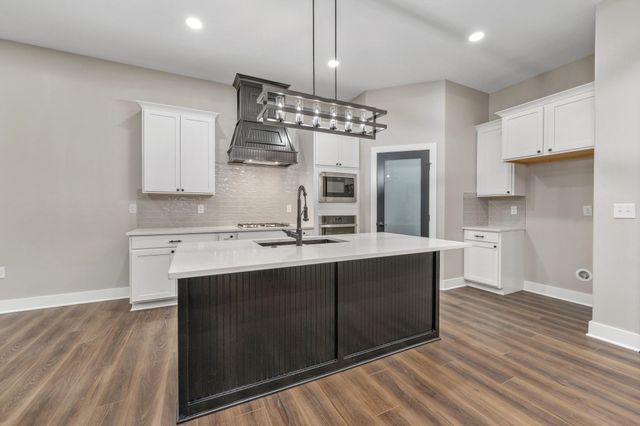 443 E Karla, Haysville, KS 67060