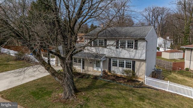 2 HENDERSON HILL RD, Newark, DE 19711