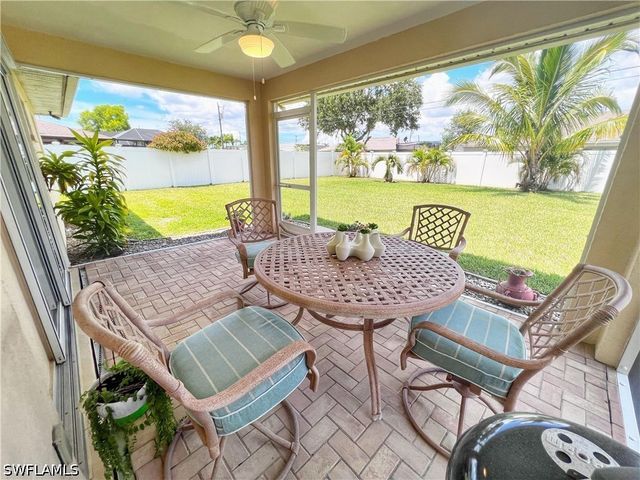 137 SE 17th TER, Cape Coral, FL 33990