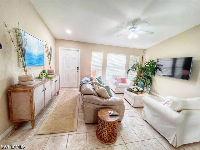 137 SE 17th TER, Cape Coral, FL 33990
