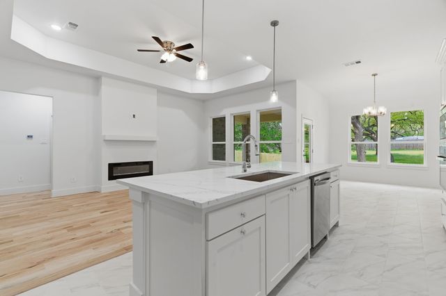 213 E Bullard Street, Weatherford, TX 76086