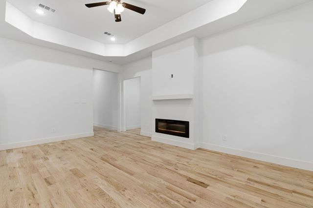 213 E Bullard Street, Weatherford, TX 76086